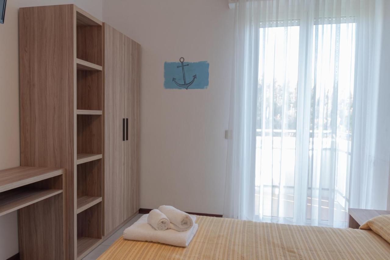 Hotel Astrid Cervia Extérieur photo
