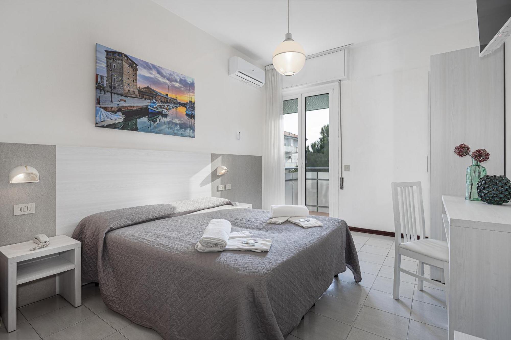 Hotel Astrid Cervia Extérieur photo