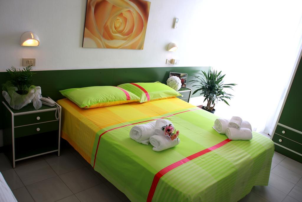 Hotel Astrid Cervia Extérieur photo